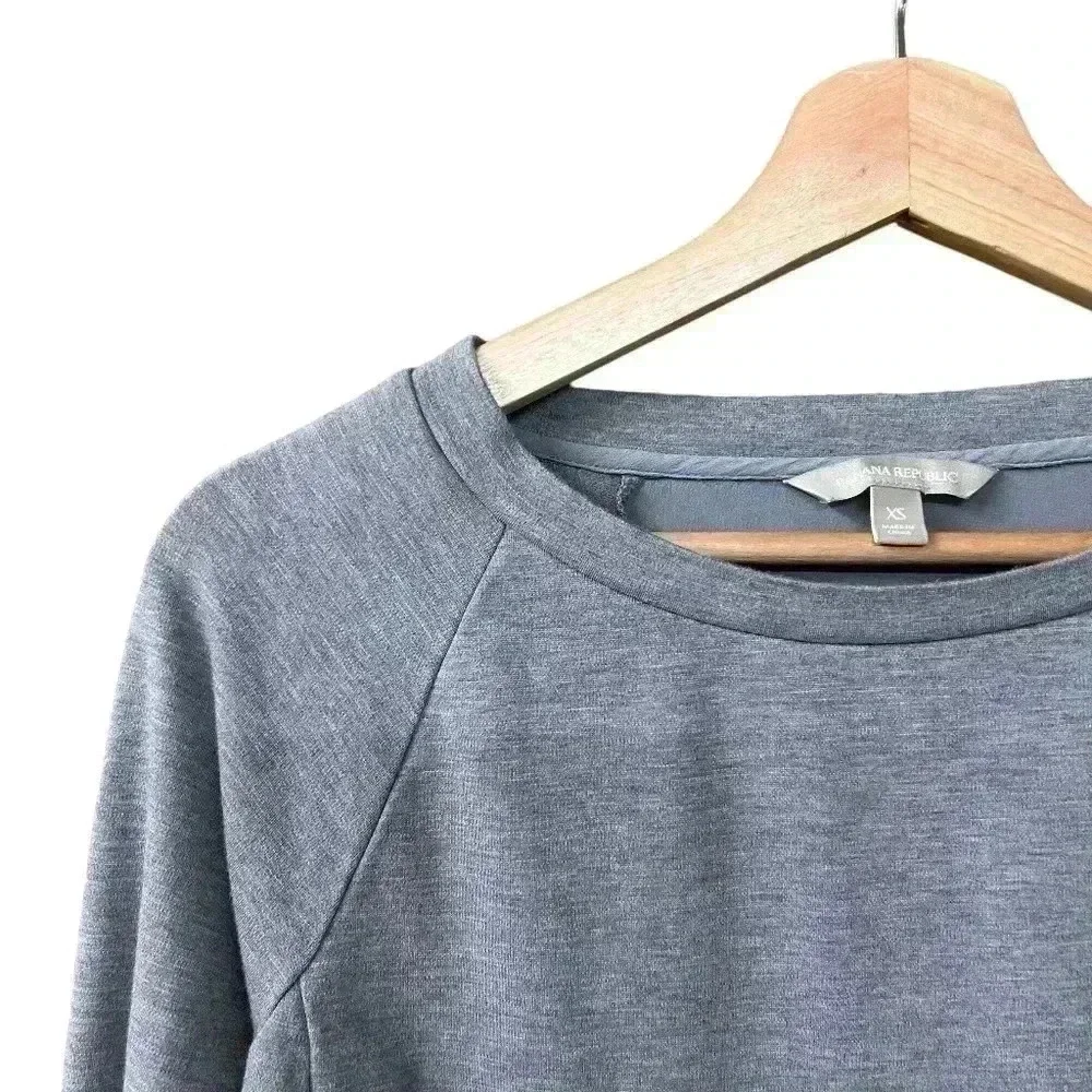 Banana Republic PL Ponte Silk Back Panel Sweater Gray Sz Xs